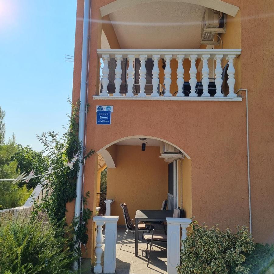 Apartmani Anna Вир Екстер'єр фото